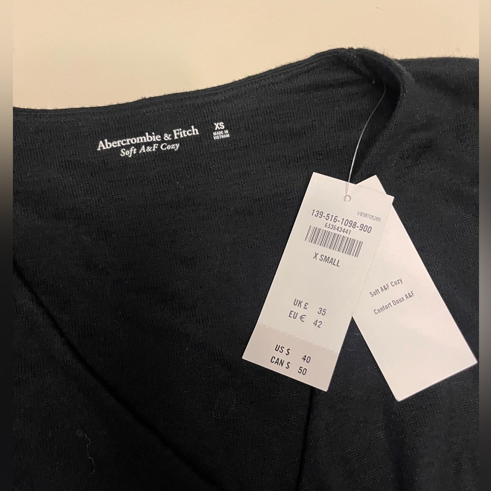 XS Abercrombie & Fitch black long sleeve top